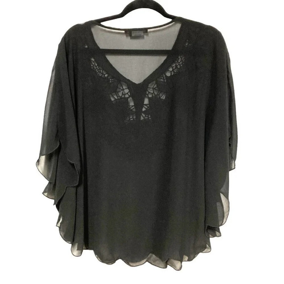 BCBG MaxAzria Chiffon Batwing Sleeve‎ Blouse, Size Large, Floral Cutouts Boho - Picture 1 of 9